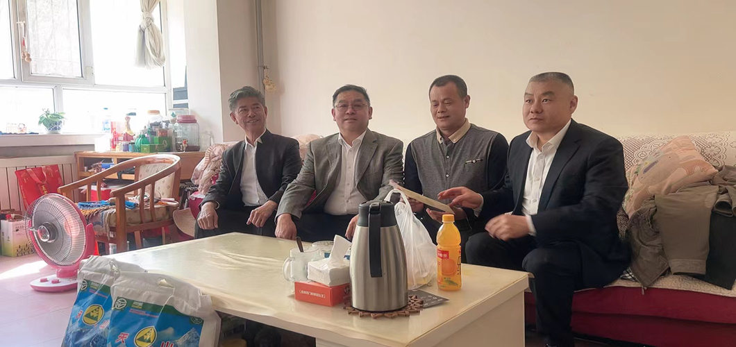 新疆烹饪协会开展“真情慰问送温暖”活动－关怀困难家庭与劳模群体